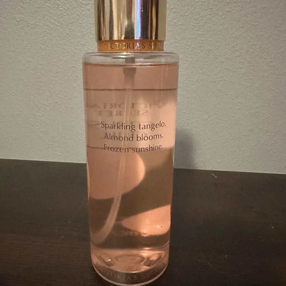 VICTORIA'S SECRET CITRUS CHILL - FRAGRANCE MIST - 8.4 OZ